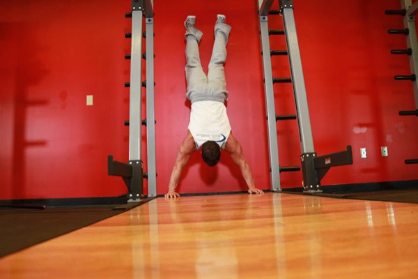 Handstand Push-Up start position
