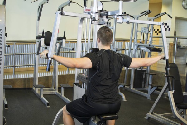 Reverse Pec Deck finish position