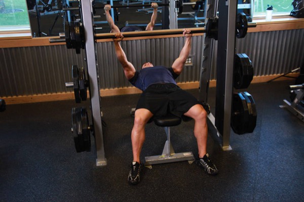 Smith Machine Bench Press finish position