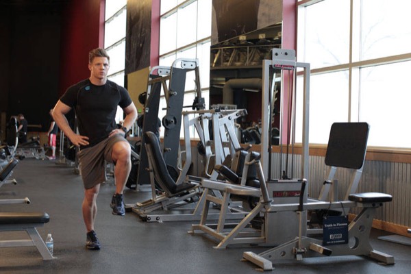 Walking Lunge start position